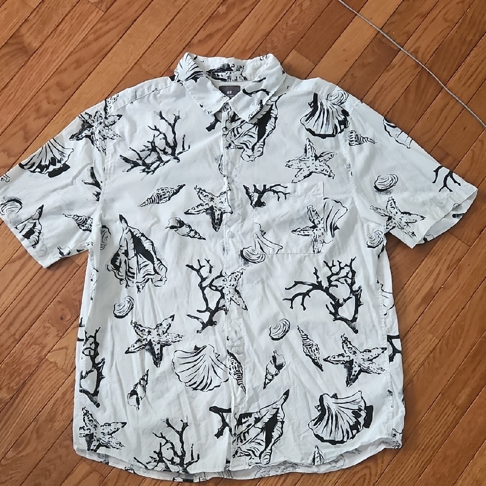 H&M Monochrome Starfish and Coral Shirt